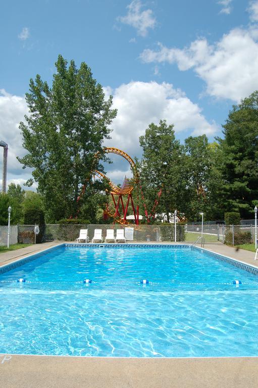 קווינסבורי Wakita Court Motel מראה חיצוני תמונה