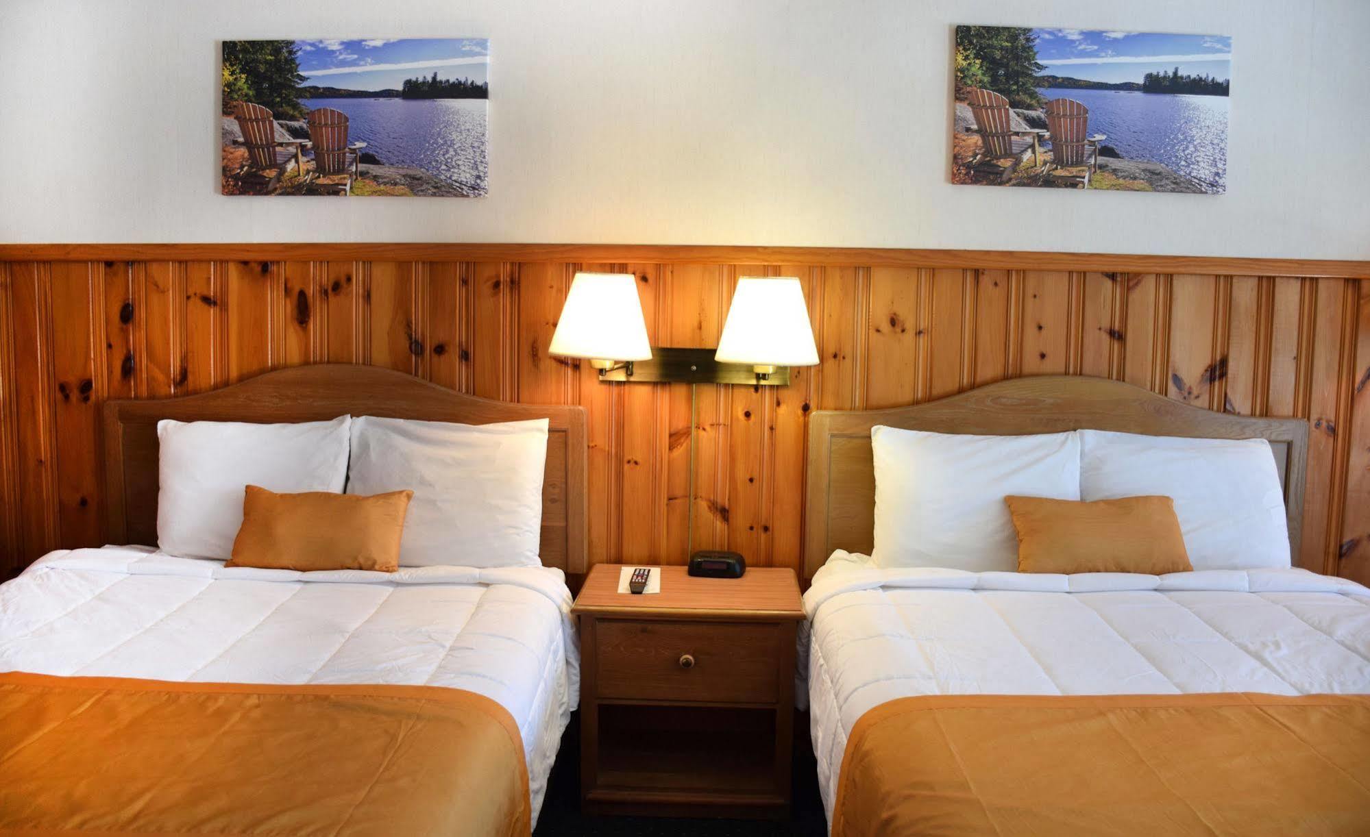 קווינסבורי Wakita Court Motel מראה חיצוני תמונה