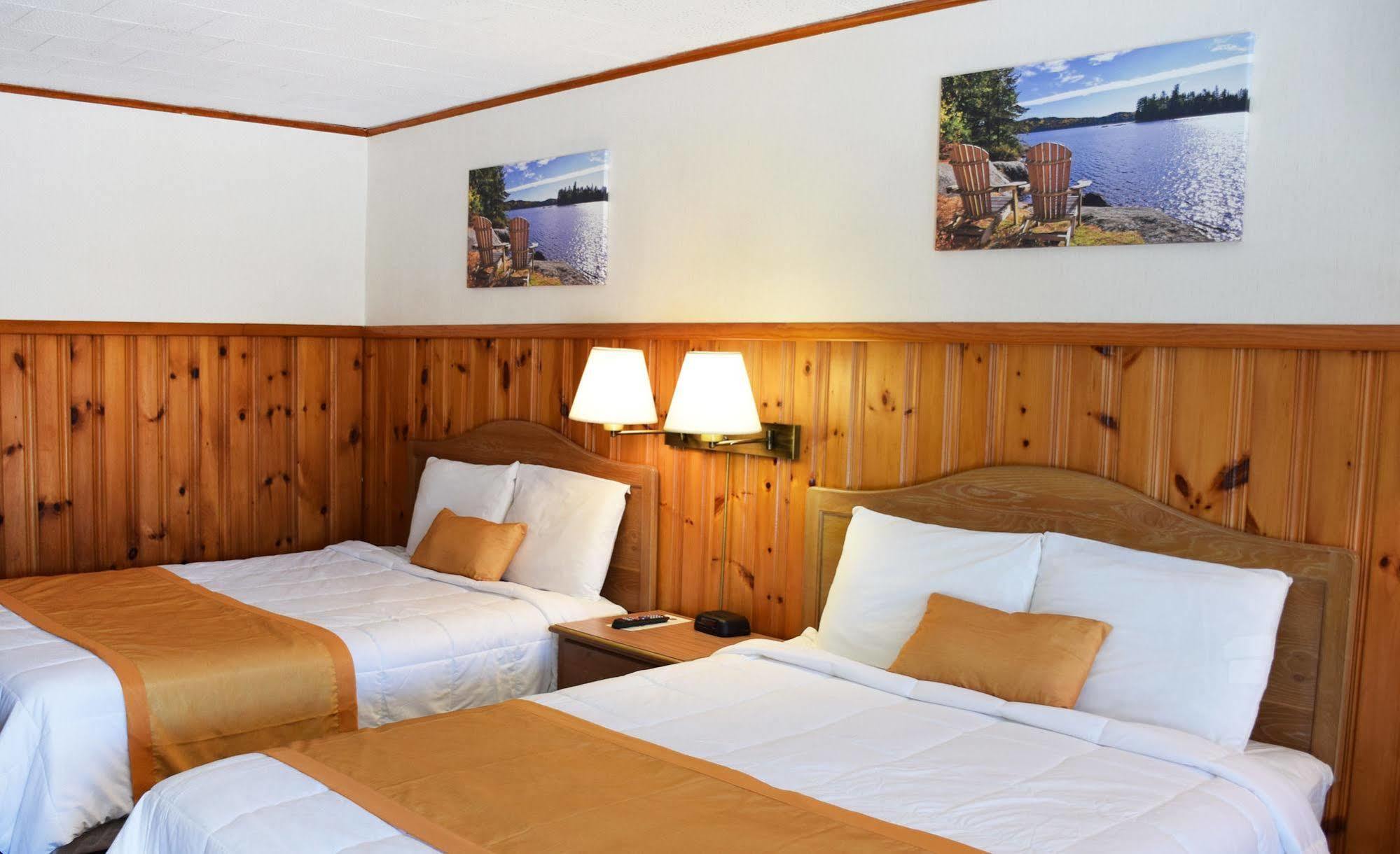 קווינסבורי Wakita Court Motel מראה חיצוני תמונה